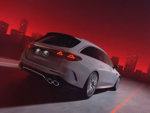 Mercedes-AMG E 53 T-Modell Heckansicht.