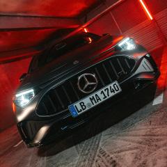 Die Front des Mercedes-AMG CLA 45 4MATIC+