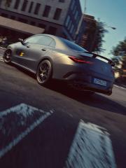 Mercedes-AMG CLA 45s Sonderedition im urbanen setting