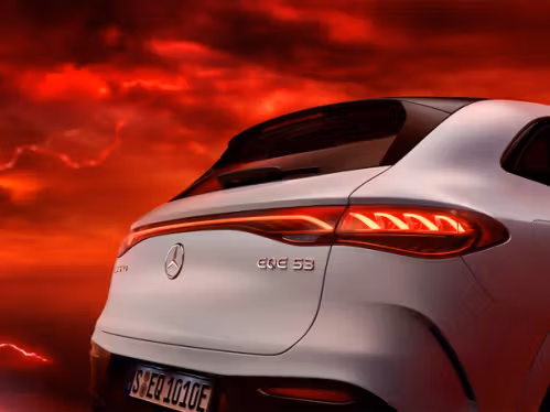 Heck des Mercedes-AMG EQE 53 4MATIC+ SUV.