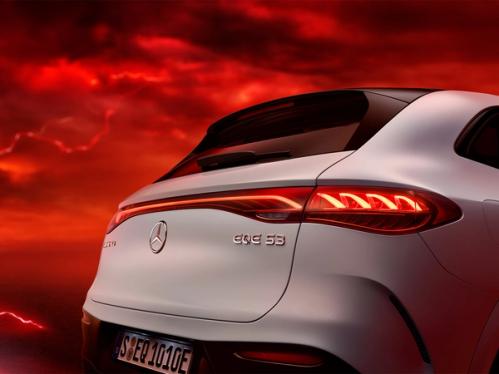 Heck des Mercedes-AMG EQE 53 4MATIC+ SUV.