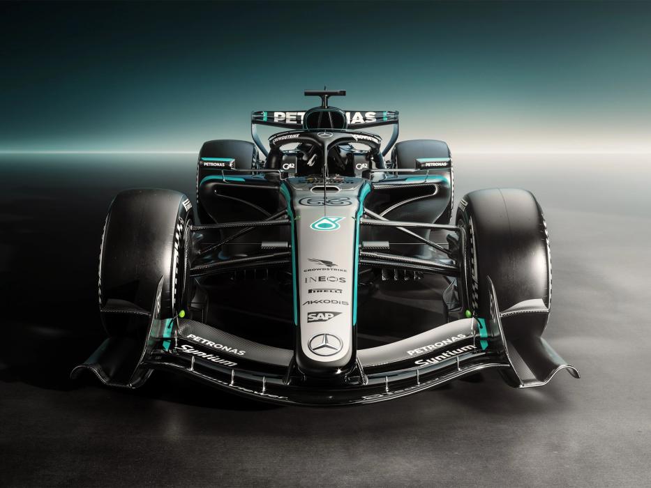 The Mercedes-AMG F1 W17 E PERFORMANCE.