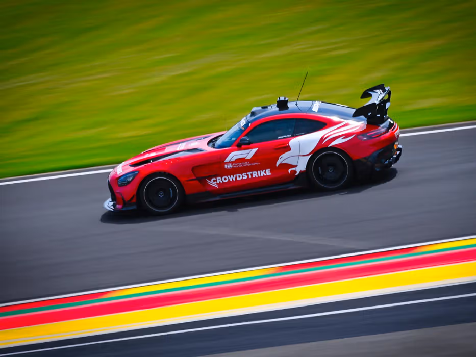 Safety Car auf der Strecke