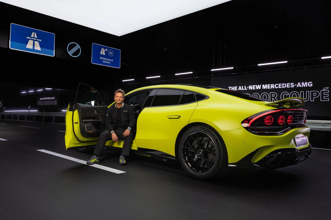 Mercedes-AMG Produktmanager mit dem Mercedes-AMG GT 4-Türer Coupé
