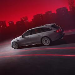 Mercedes-AMG E 53 T-Modell Seitenansicht.