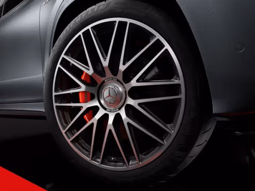Rims of the new Mercedes-AMG GLS 63 SUV in silver colour.