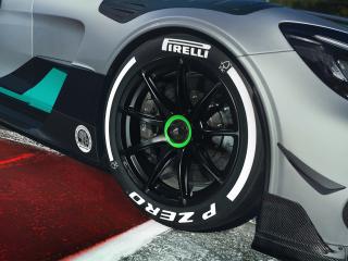 Detailed view of the tyres on the Mercedes-AMG GT2 Edition W16