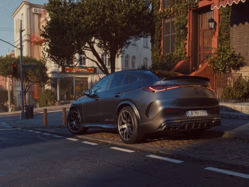 Mercedes-AMG GLC 53 4MATIC+ Coupé an einer Straßenkreuzung