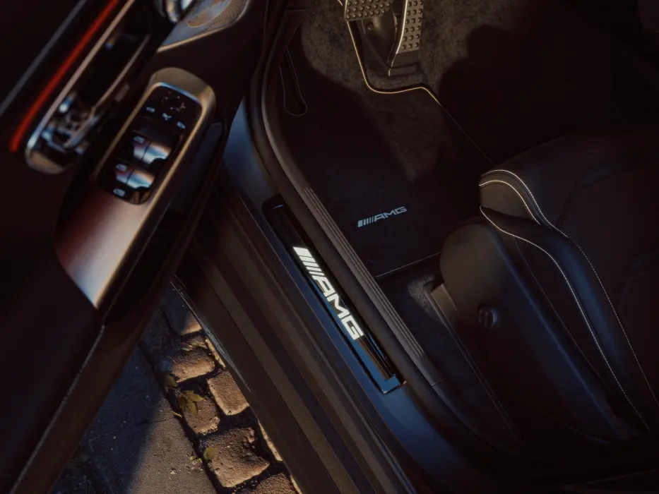 Door sill trim with AMG lettering