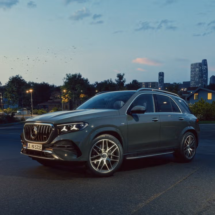 Front view Mercedes-GLE SUV