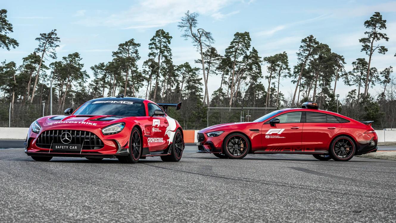 Safety Car und Medical Car auf der Strecke