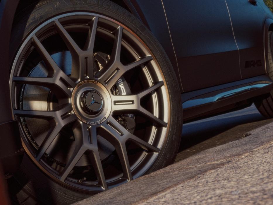 Detailed view of wheel and rim Mercedes-AMG GLC 53 4MATIC+ SUV