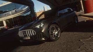 Seitliche Ansicht auf den Mercedes-AMG GT 63 SUV
