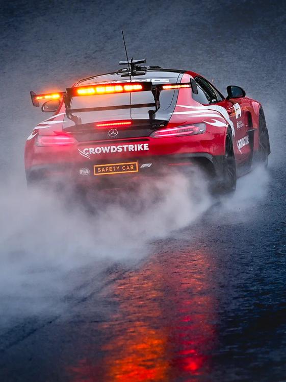 Safety Car auf der Strecke