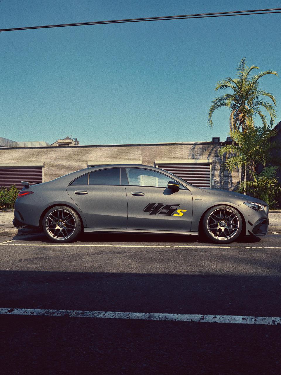 Seitenansicht der Mercedes-AMG CLA Coupé Sonderedition