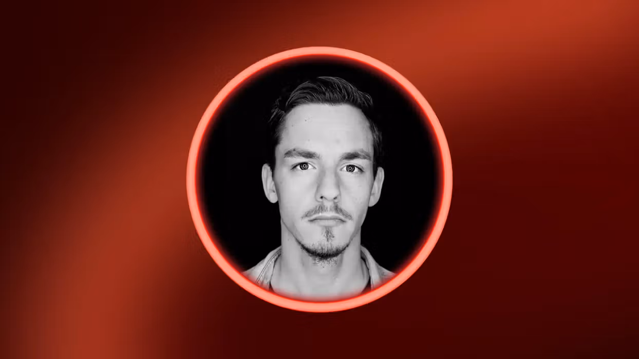 Portrait AMG Private Lounge Community Manager Malte