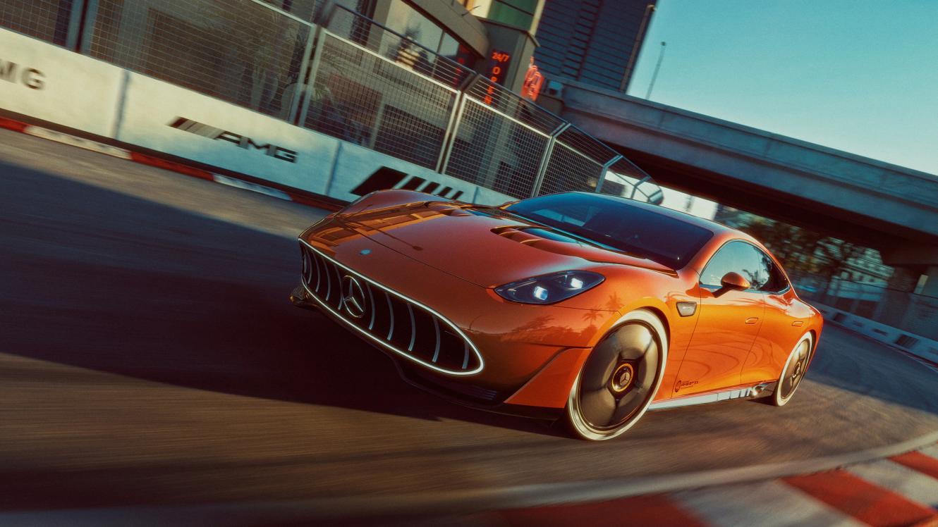 Concept AMG GT XX in Kurvenfahrt auf einer städtischen Rennstrecke