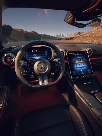 Interieur des neuen Mercedes-AMG GT Coupé 63.