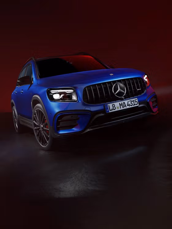 Mercedes AMG GLB 35 SUV von vorne.