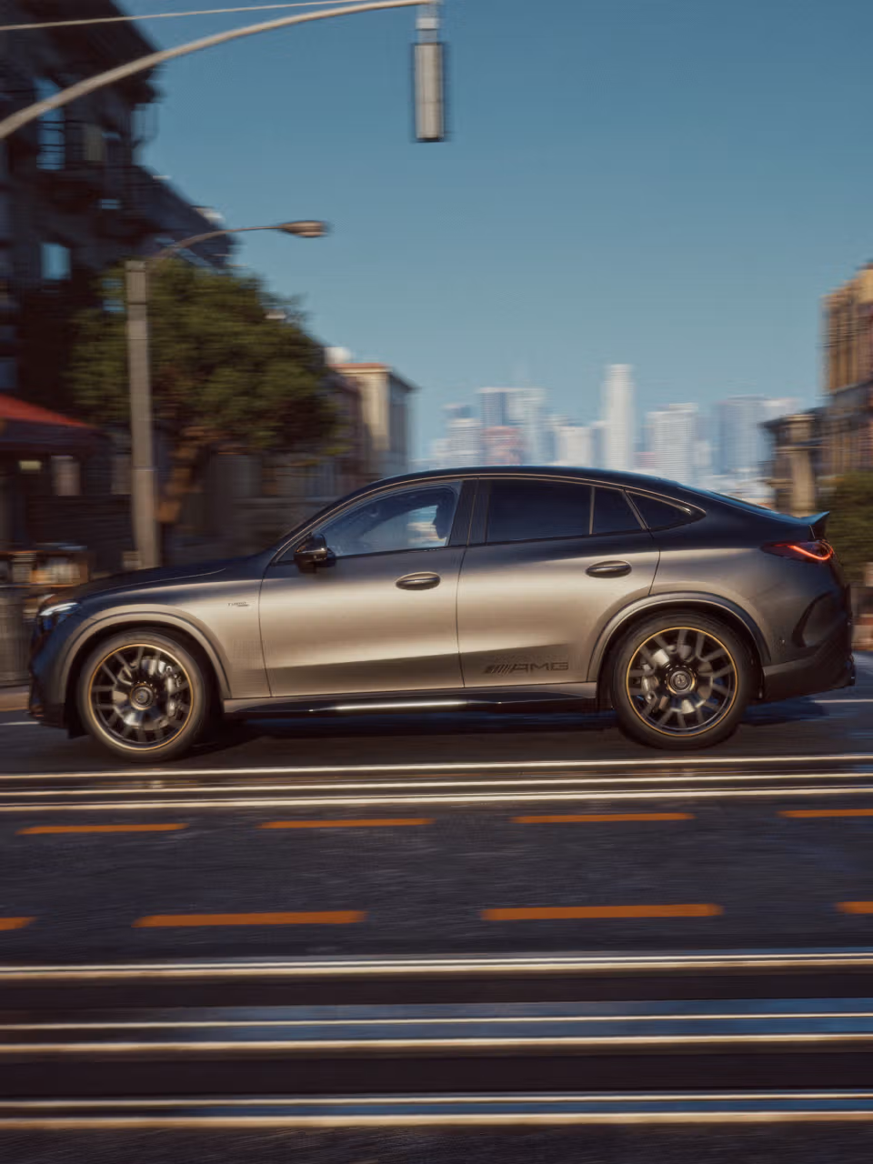 Seitenansicht des Mercedes-AMG GLC 53 4MATIC+ Coupé