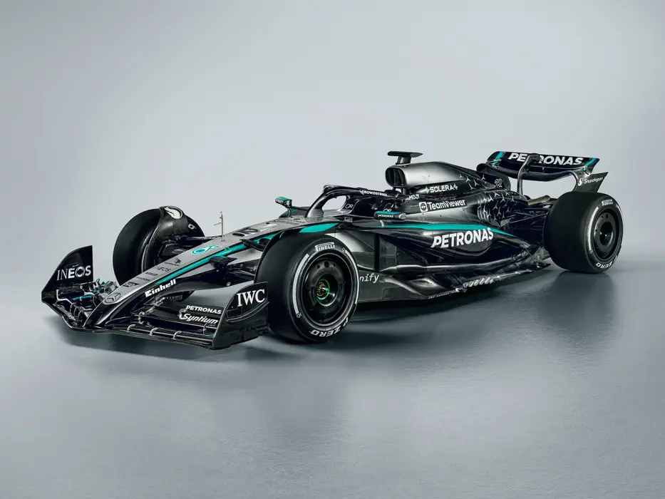 Der Mercedes-AMG F1 W16 E PERFORMANCE.
