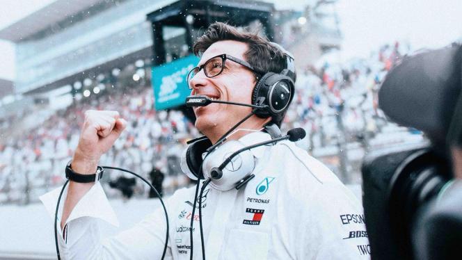 Bild von Toto Wolff auf der Rennstrecke