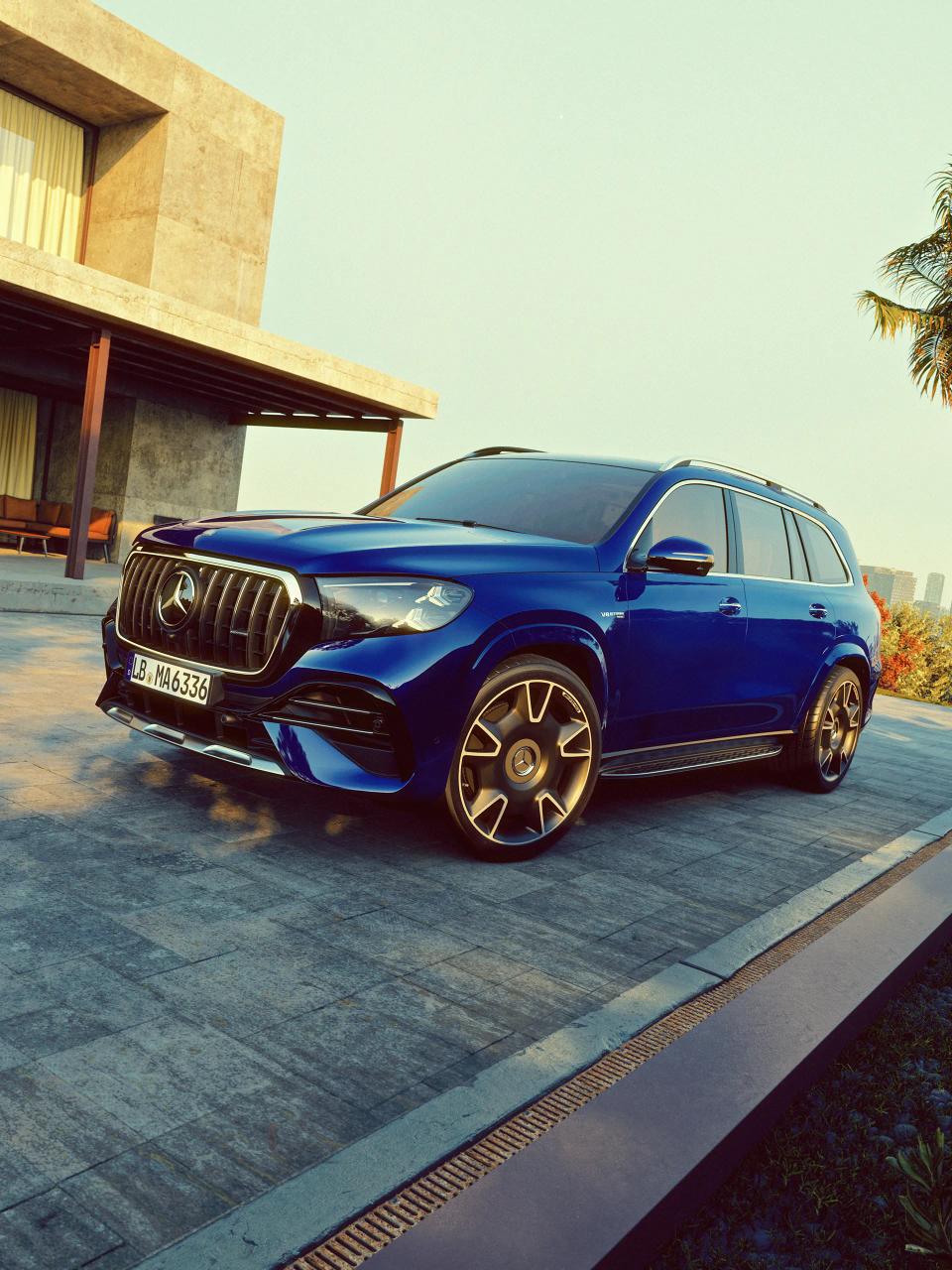 The Mercedes-AMG GLS 63 4MATIC+ viewed from the side