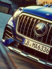 The radiator grille and Mercedes-Benz star of the Mercedes-AMG GLS SUV