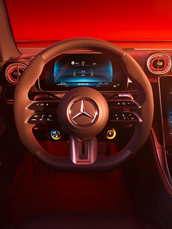 Im Fokus: Das Lenkrad des Cabriolets.