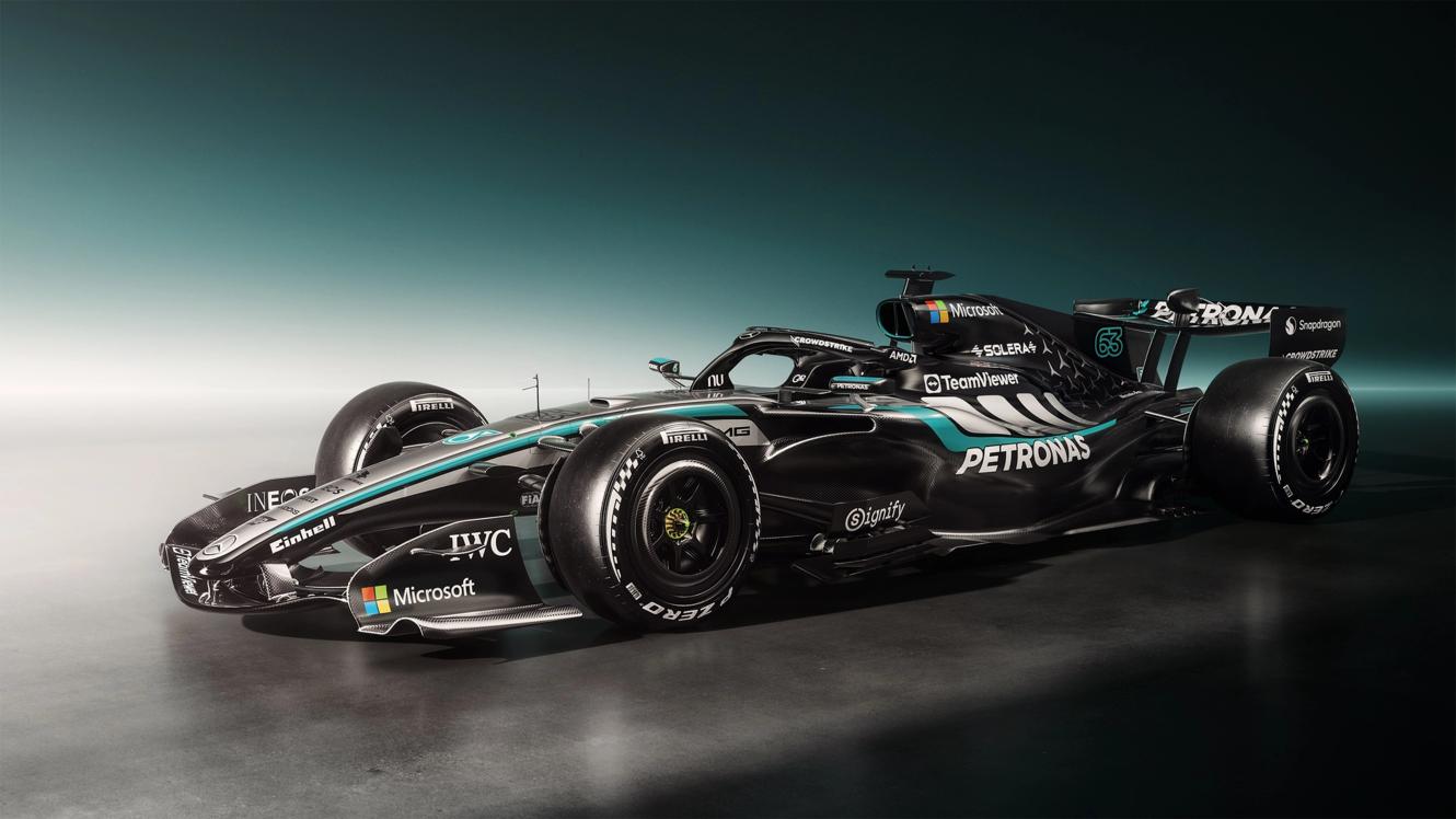 The Mercedes-AMG F1 W17 E PERFORMANCE side view.