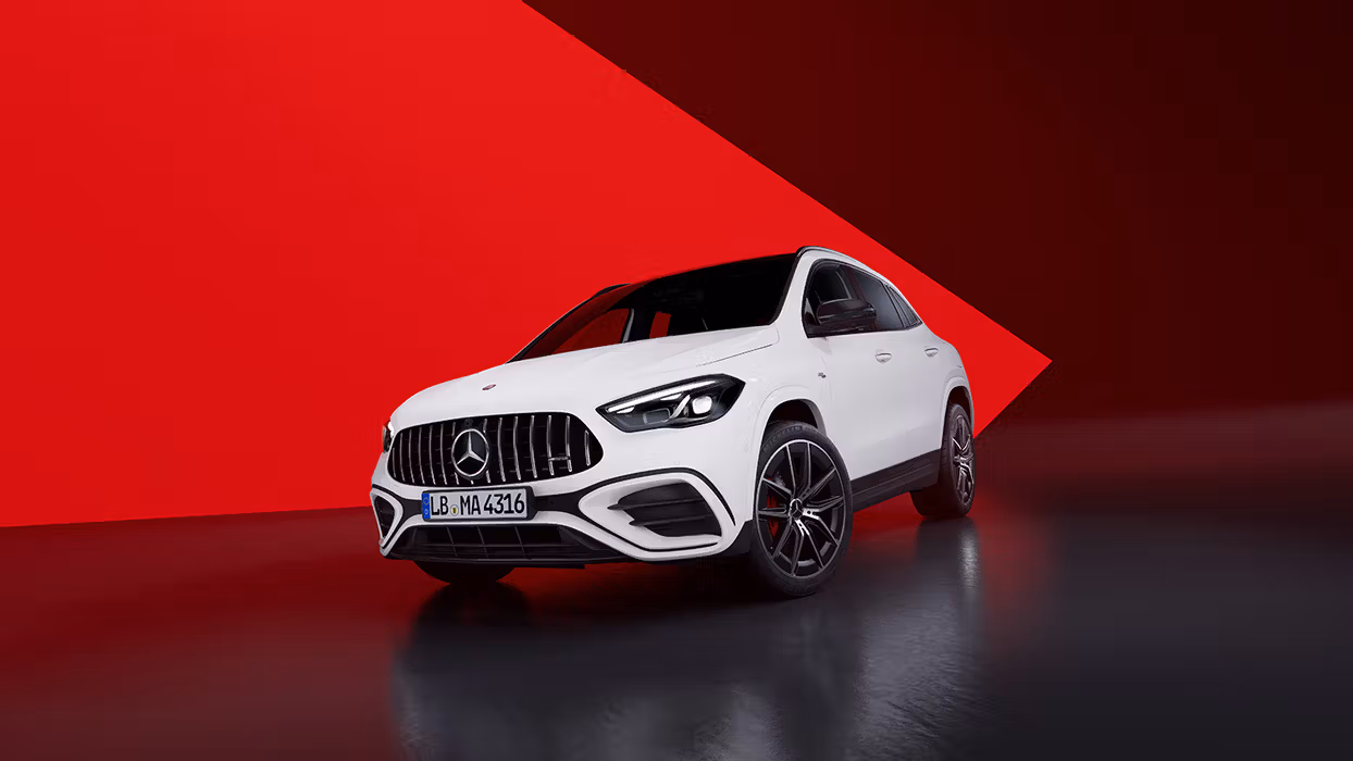 Vorderansicht des neuen Mercedes-AMG GLA 35.