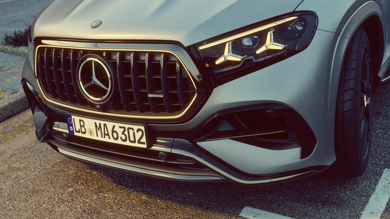 The radiator grille of the Mercedes-AMG GLE 63 S