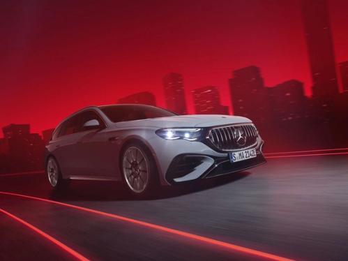 Mercedes-AMG E 53 T-Modell Seitenansicht.