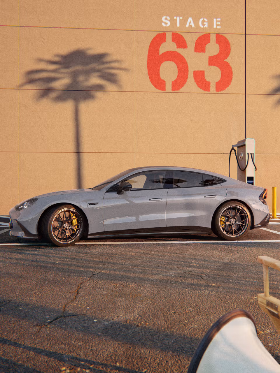 Das Mercedes-AMG GT 4-Türer Coupé in der Seitenansicht