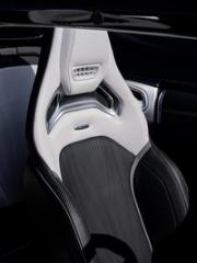 Rennsitze im AMG PureSpeed.