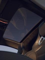 Panorama Dach des neuen Mercedes-AMG GT Coupé 63.